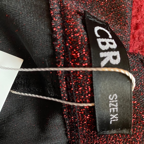 Fabulous tiny red sparkly pants - Picture 4 of 5